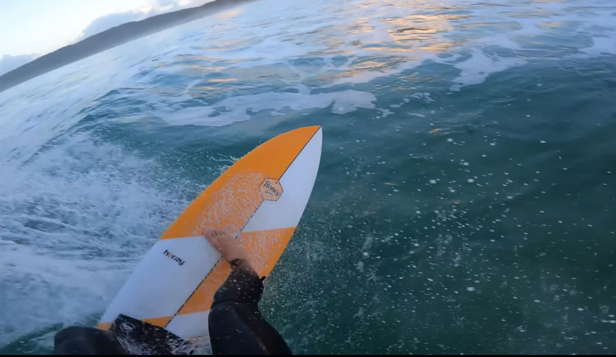 Nova sesión de surf coa Honey Rocket nas Rías Baixas