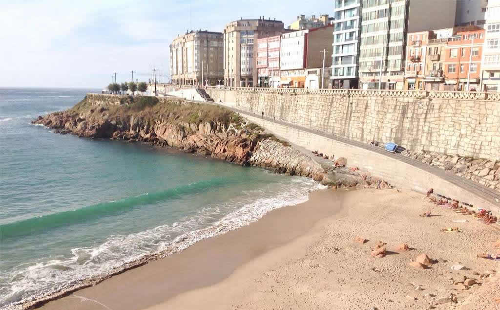 O Concello da Coruña habilitará os baixos da finca dos Mariño para almacenar material e apoiar as actividades de surf